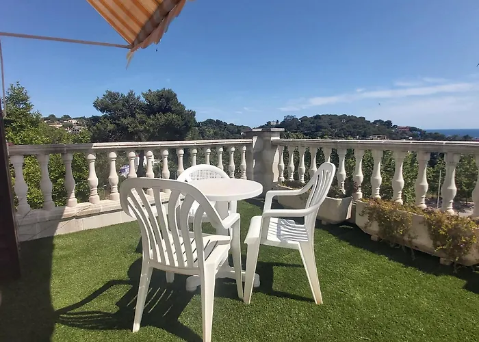 Готель Bonsol Adults Only 2*